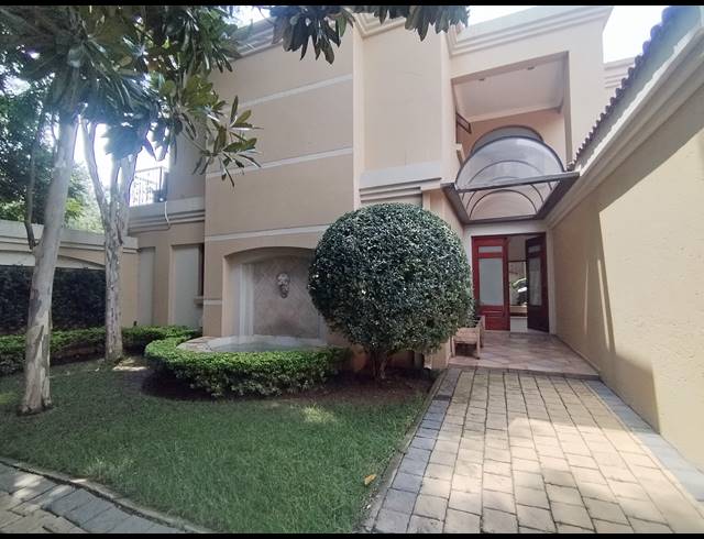 3 BEDROOM HOUSE FOR SALE IN COUNTRY LIFE PARK